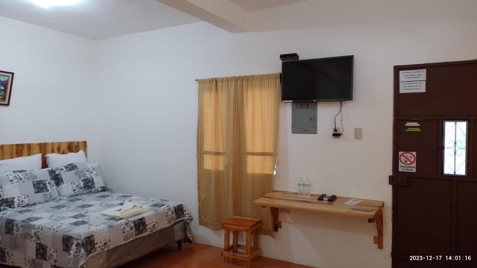 Apartamentos Mundo Maya Habitaciones فلوريس المظهر الخارجي الصورة