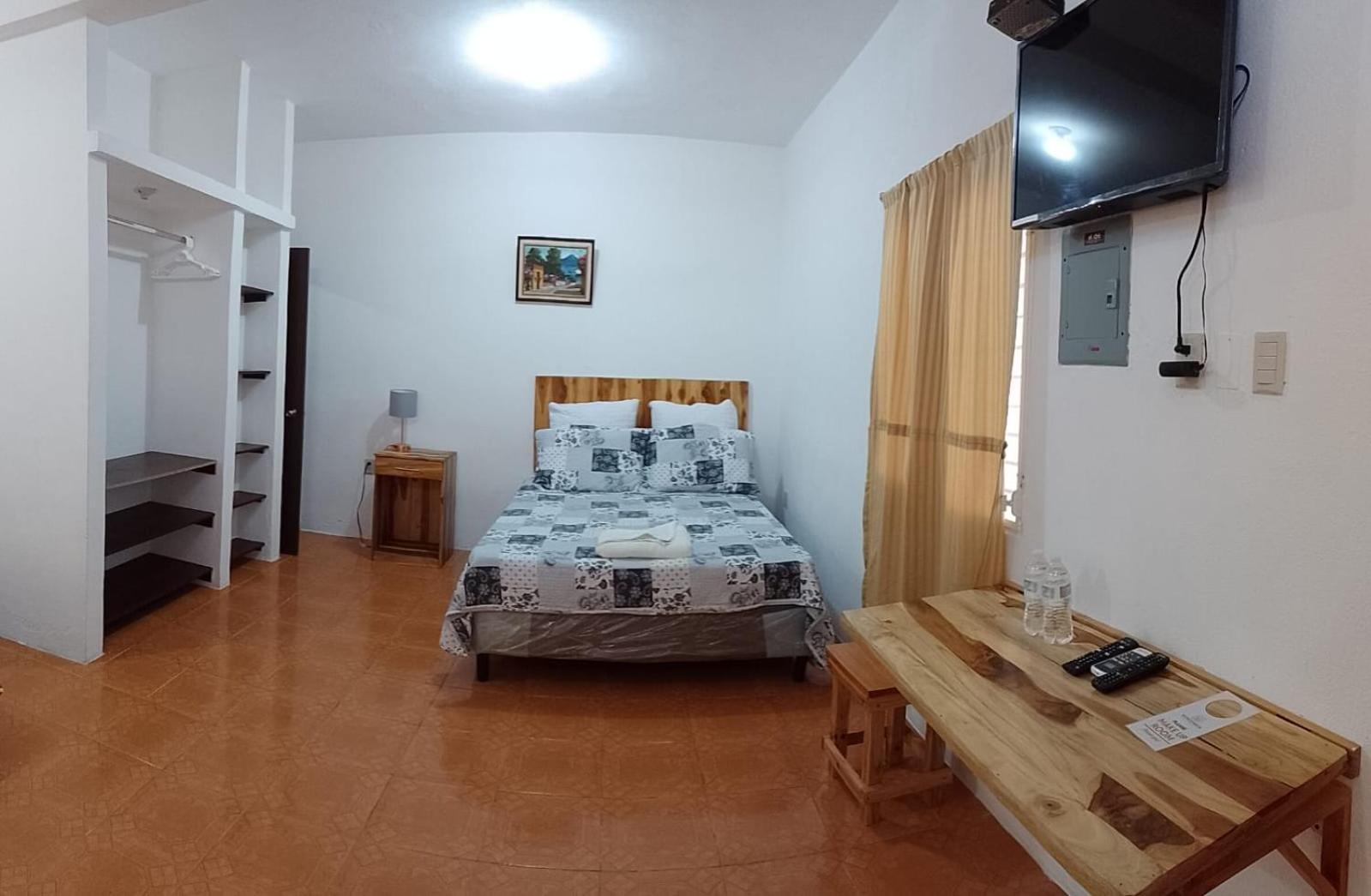 Apartamentos Mundo Maya Habitaciones فلوريس المظهر الخارجي الصورة